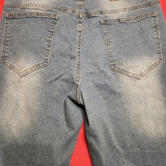 Mens jean shorts - Picture 4 of 7